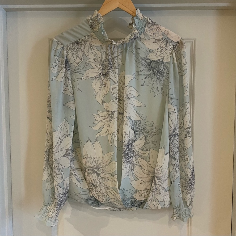 Vince Camuto Floral-Print Shirred Top (Size M)